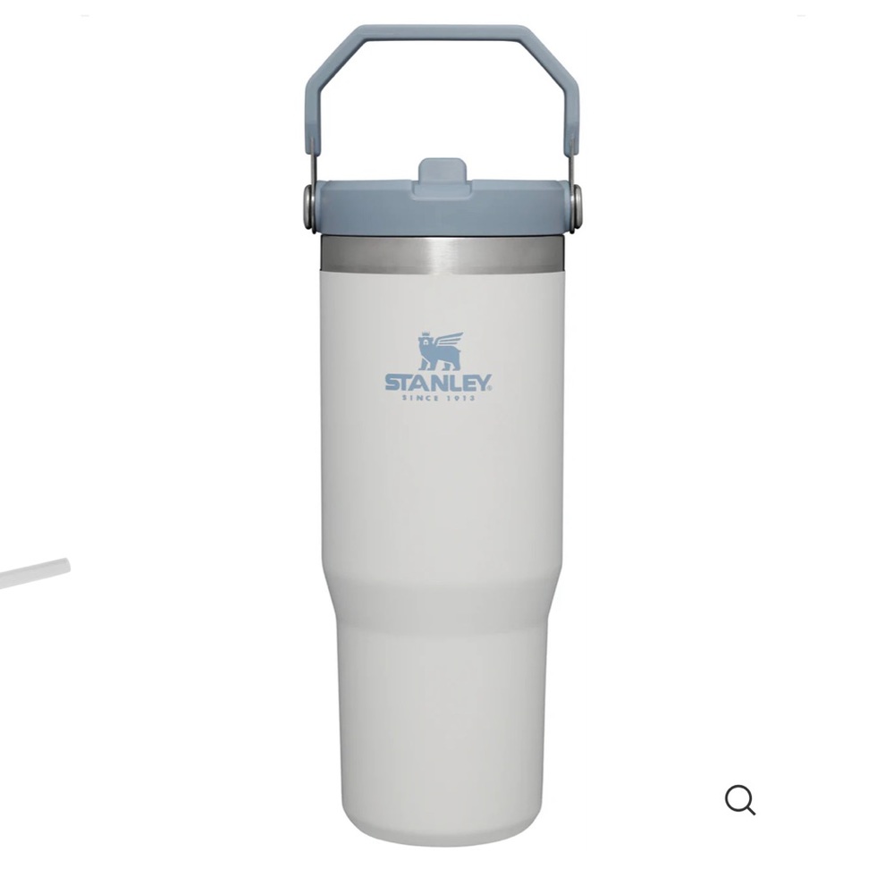 NWOT Stanley 30oz Iceflow Flip Straw Tumbler